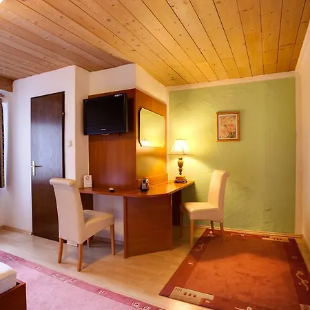Cityhotel Schwarzer Baer 3*